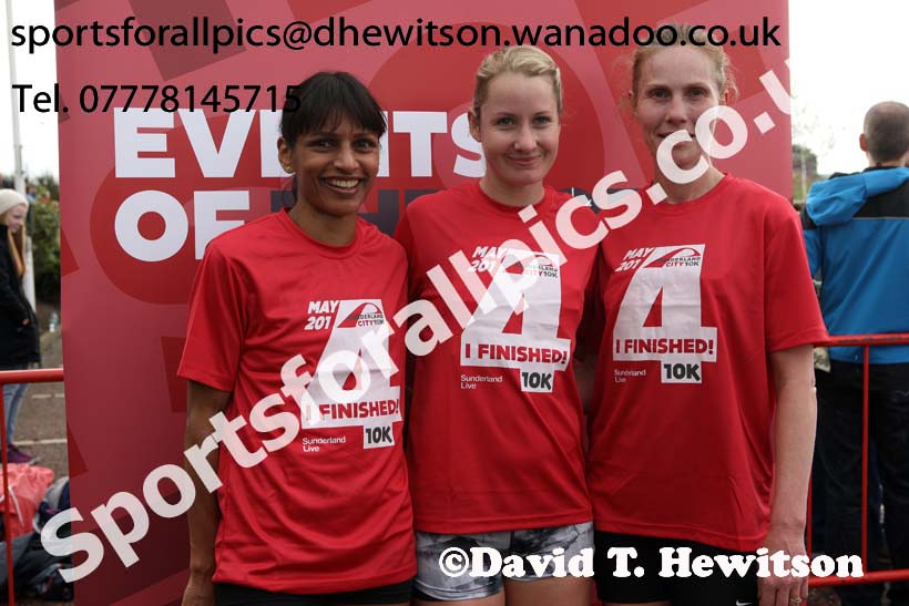 From left to right: Yamuna Thiru (Elswick) 3rd, Danielle Hodgkinson (Wallsend) winner and Joanne Brown (Ponteland Runners) 2nd in the Sunderand City 10k. Photo: David T. Hewitson/Sports for All Pics
